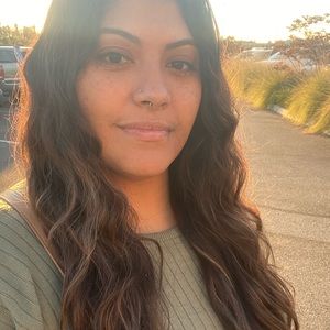 Meet your Posher, Gloria